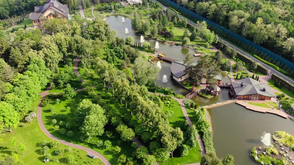 Well-groomed Garden City Park. alt