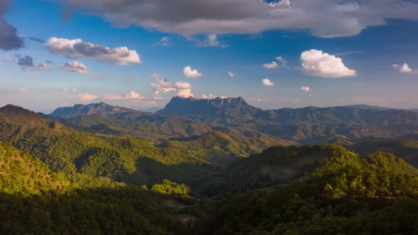 4K Hyperlapse aerial view of drone flying to Doi Luang Chiang Dao mountain, Hadubi viewpoint, Chiang alt