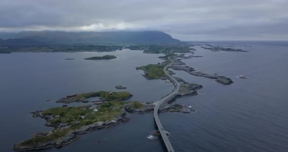 AERIAL: Atlantic road in Norway alt