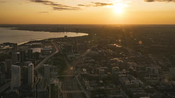 Toronto, Canada, Timelapse - The West of Toronto from day to night as seen from the CN Tower