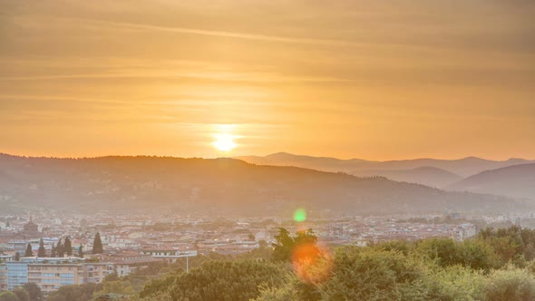Sunrise Top View of Florence City Timelapse with Arno River Bridges and Historical Buildings alt