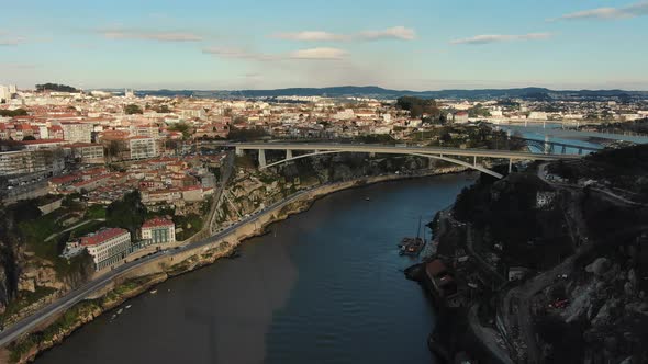 Old City View with Metal Ponte Luis Bridge Over Douro River alt