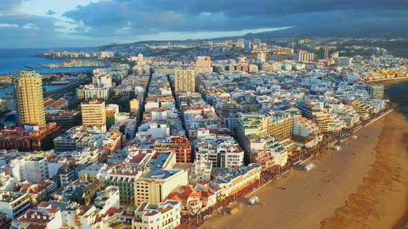 Las Palmas De Gran Canaria At Sunset