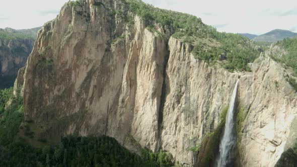Waterfall Northern Mexico alt