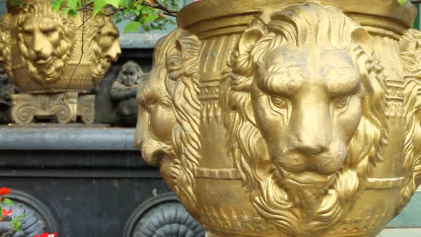 DAMBULLA, SRI LANKA - FEBRUARY 2014: The view of a decorative lion vase at Golden Temple of Dambulla alt