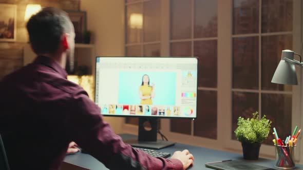 Photographer Arriving at the Office at Night alt