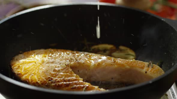 Cooking Fish Steak with Lemon Juice alt