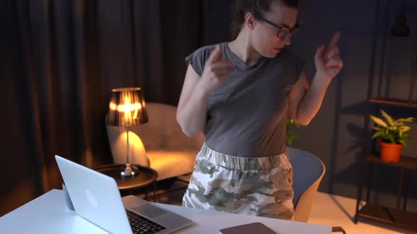 Adult Woman Works in a Home Office alt
