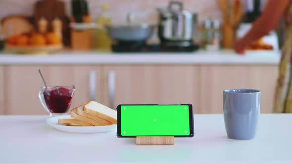 Copy Space Available on Smartphone alt