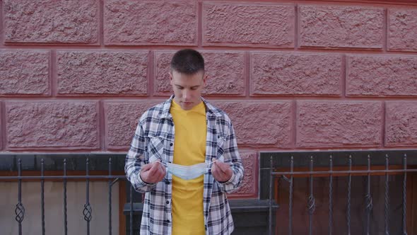 People Ought to Wear Masks alt