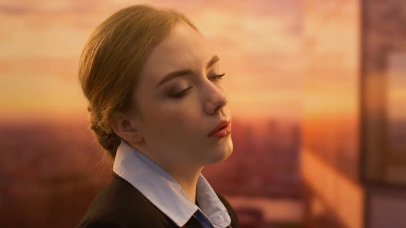 Tired Business Woman Feeling Ache in Neck, Sedentary Way of Life, Sickness alt