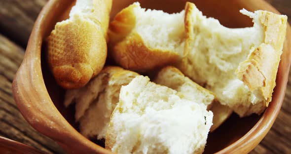 Olive tapas and pieces of bread alt