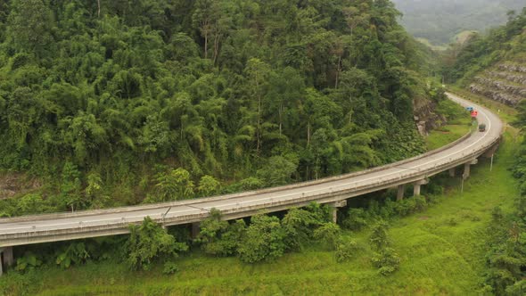 This road connecting central and east coast of peninsular Malaysia to Cameron Highlands