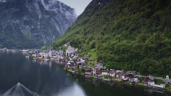 Amazing Aerial View of City Hallstatt in Austria alt