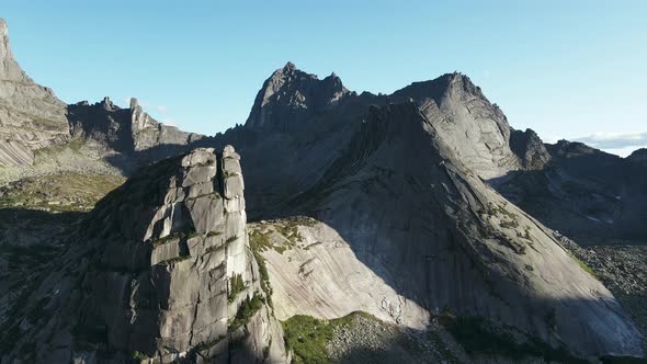 Rock Porabola Located in the Natural Park of Regional Significance Ergaki alt