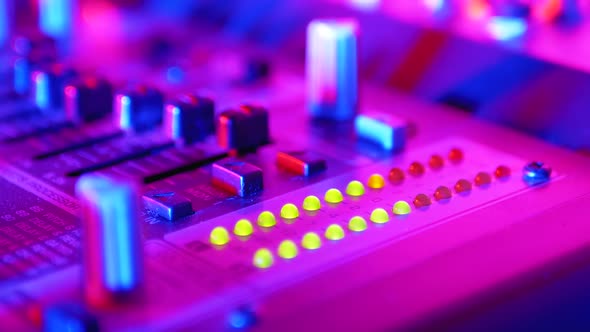 LED Indicator Level Signal of Volume on the Sound Mixing Console or Dj Console on the Party in alt
