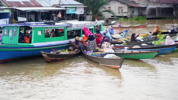 Floating market Lok Baintan Banjarmasin alt