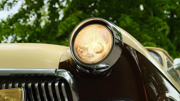 Close Up Headlight alt