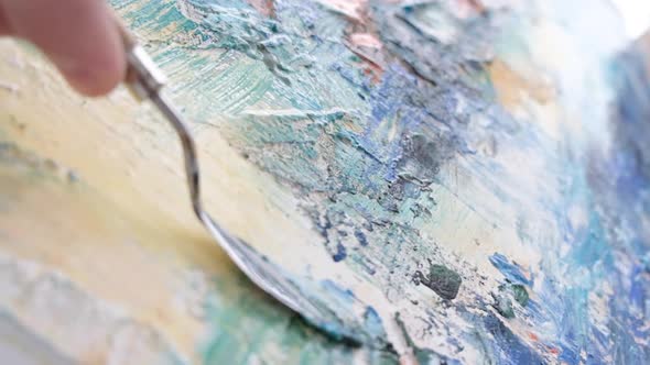 Super Slow Motion 240 Fps the Artist Paints an Abstract Picture in the Studio alt