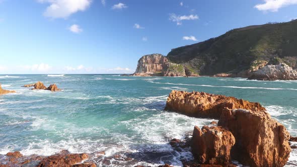 A beautiful summers day overlooking the Knysna Heads from a viewpoint of the Indian Ocean, Coney gle alt