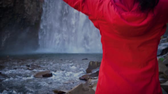 Rainbow Falls in the Ansel Adams Wilderness in California USA  alt