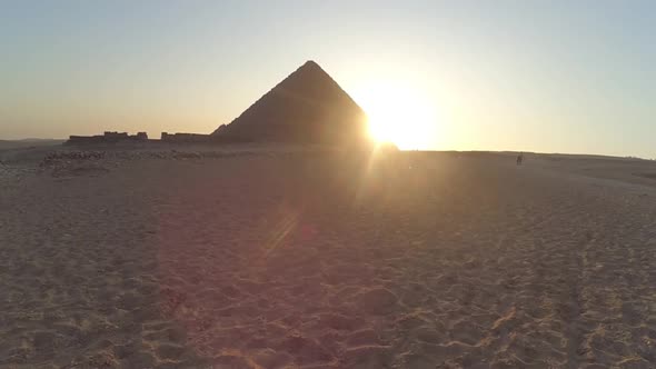 Great Pyramid Of Giza alt