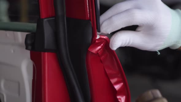 Easy Color Change and Restyling with Car Vinyl Wrap alt