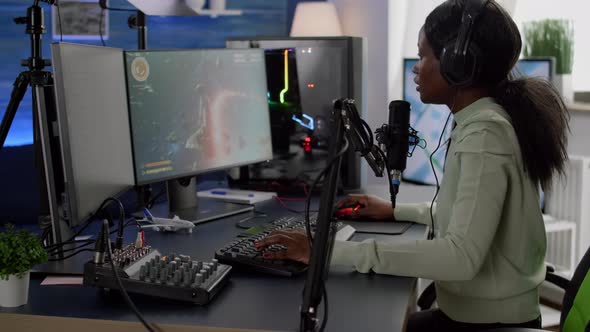 Pro African Streamer Losing Space Shooter Videogame at Live Competition alt