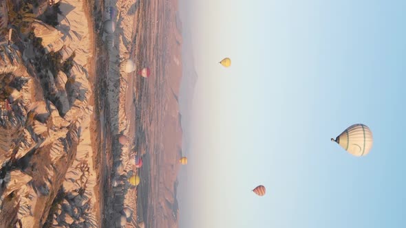 Balloons in Cappadocia Vertical Video Slow Motion alt