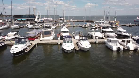 Yachts marina alt