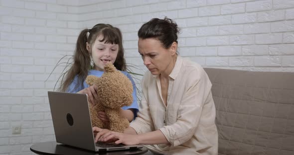 The Mother Works at Home alt