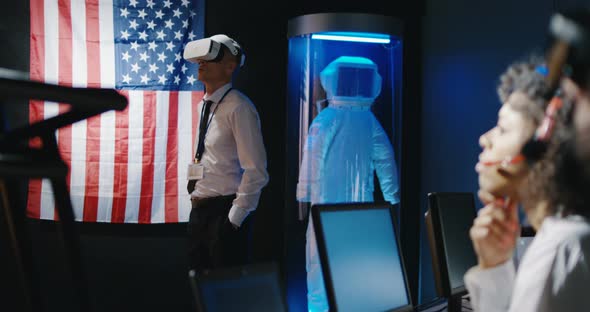 Technicians Using VR Headset alt