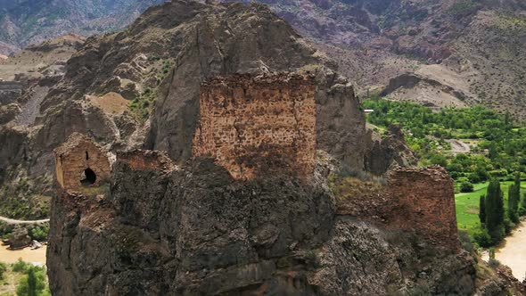 4K Turkey Tek Castle Time Lapse in Artvin. Time Lapse white clouds.