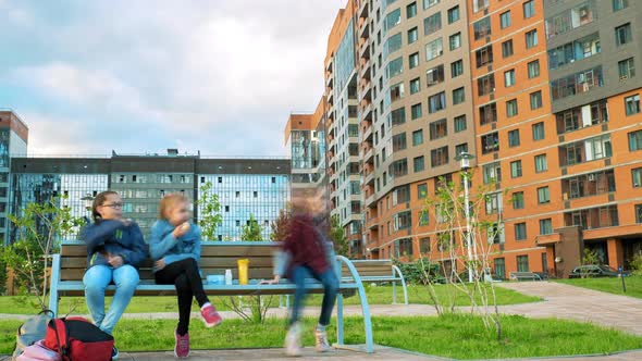 Timelapse School Lunch Break alt