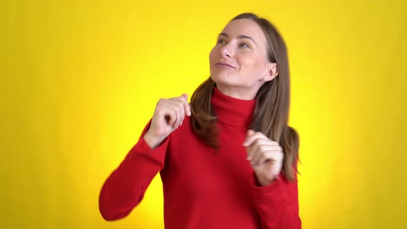 Young Woman Posing Isolated on Yellow Background Studio alt