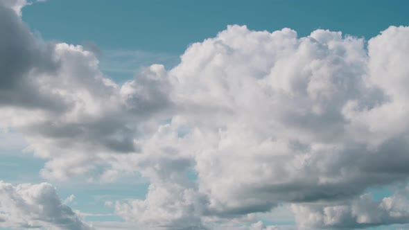 Cumulonimbus cloud moving time lapse.