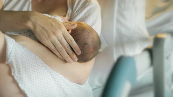 First Breastfeeding After Birth alt