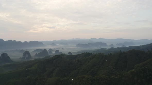 Fog And Mountain alt