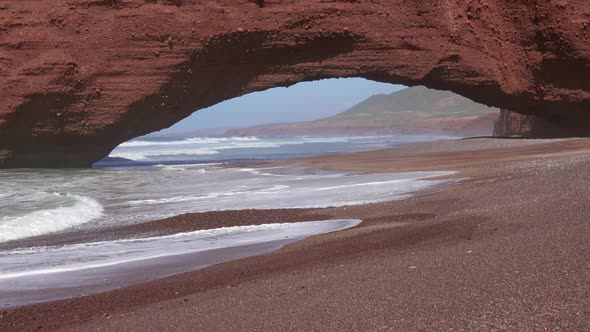 Arch on Legzira Beach, Atlantic Coast in Morocco alt