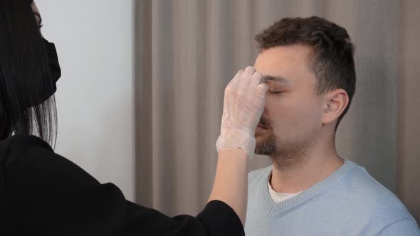 Plucking Male Eyebrows alt