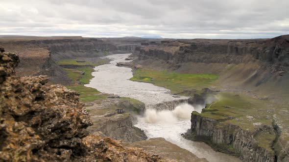 Hafragilsfoss Waterfall in Iceland alt