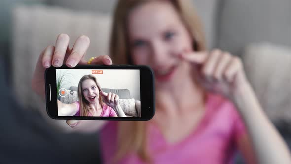 Life Blogger Streaming Woman Online Conference alt