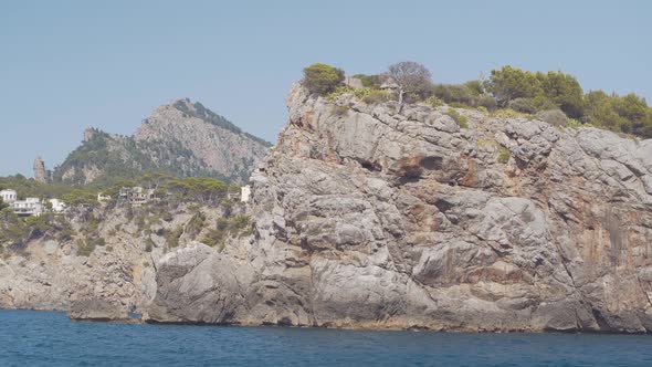 Incredibly Beautiful Rocky Landscapes of the Island of Mallorca alt