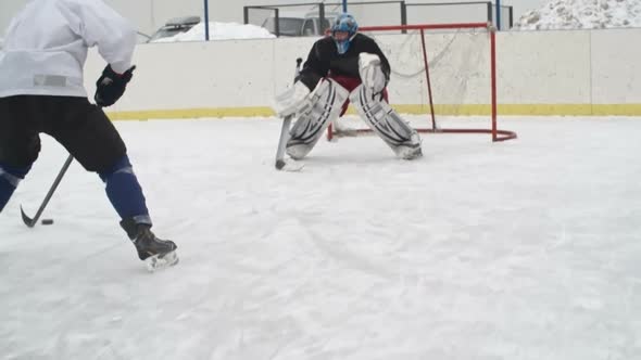 Western Michigan hockey player scoring a goal