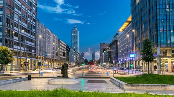 Evening in Business Part of City Milan Located on the Vittor Pisani Street Via Vittor Pisani Day To alt