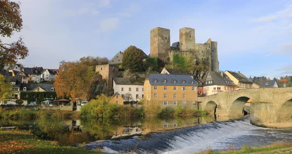 Runkel Castle and old stone bridge in Runkel, Germany  alt
