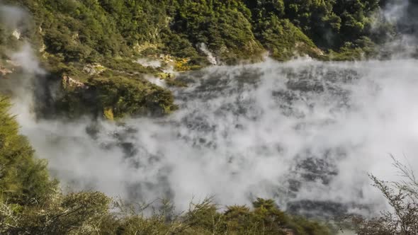 New Zealand geothermal hot lake alt