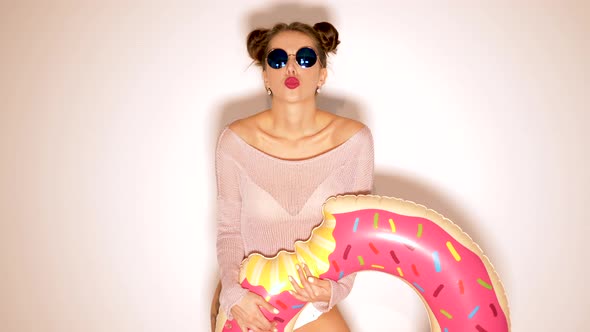 Young beautiful sexy smiling hipster woman with red lips in sunglasses alt