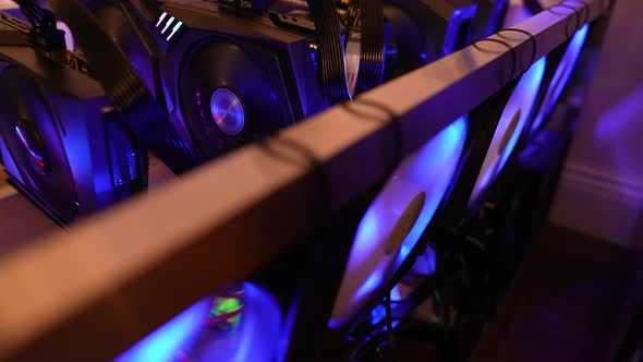 Cryptocurrency Miners 05 alt