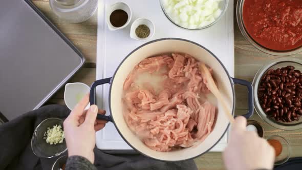 Time-lapse. Step by step. Cooking homemade turkey chili for dinner alt